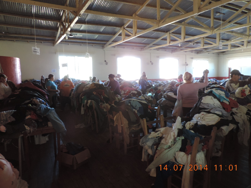 SMASH segue com distribuição de roupas